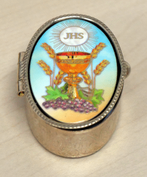 Rosenkranzdose Motiv „Kelch“